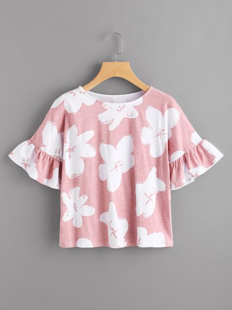 Shop Random Flower Print Frill Cuff Tee online. SheIn offers Random Flower Print Frill Cuff Tee & more to fit your fashionable needs. Girls Crop Tops, Women Blouses Fashion, Casual College Outfits, Maxi Outfits, Chiffon Fashion, Fashion Tops Blouse, Kurta Designs Women, Trendy Fashion Tops, Blouse Pattern Sewing