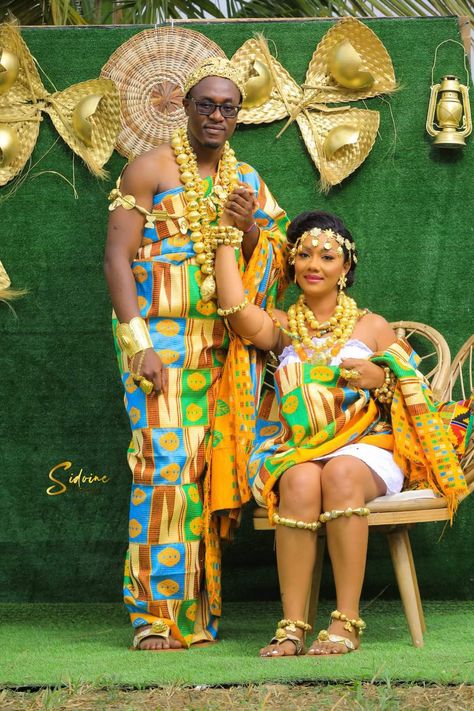 Ghana Traditional Wedding, African Wedding Dresses, Winter Wedding Dresses, African Weddings, African Traditional Wedding Dress, Kente Dress, Traditional African Clothing, African Bride, African Traditional Wedding