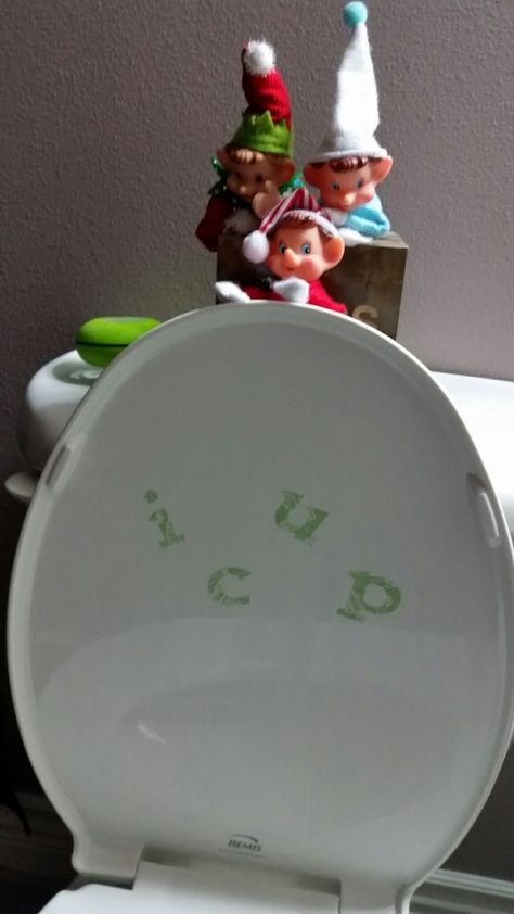 I C U P Elf On The Shelf, Elf Pee, Elf Mischief, Elf Ideas Easy, Bad Elf, Elf On Shelf, Elf Shelf, Elf Yourself, Christmas Elf Doll