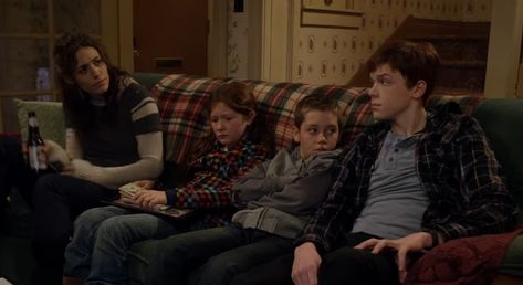 Shameless House, Shameless Dr, Shameless Cast, Fiona Gallagher, Lip Gallagher, Carl Gallagher, Emmy Rossum, Tv Time, Tv Times