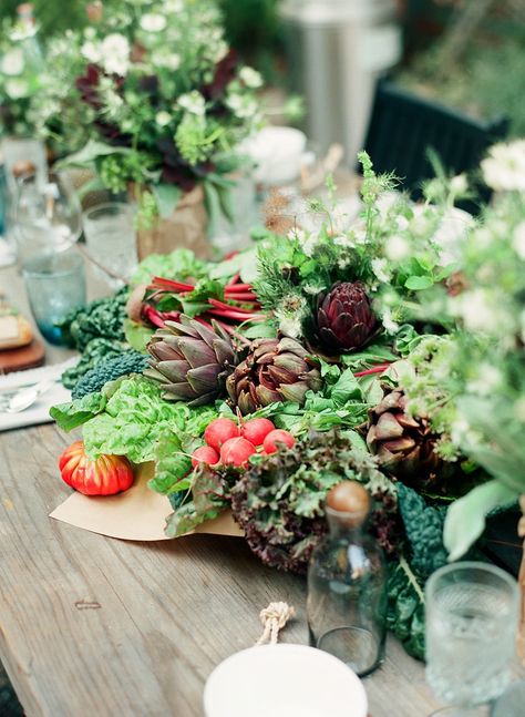 10 Unexpected Centerpieces For Entertaining Farm To Table Wedding, Vegetable Bouquet, Farm To Table Dinner, Farm Dinner, Edible Centerpieces, Farm To Fork, Summer Centerpieces, Unique Thanksgiving, Table Dinner