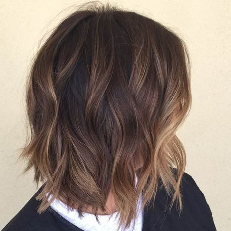 shaggy brown bob with subtle balayage highlights. Natural looking, sophisticated and exquisite. Caramel Bob, Winter Haircut, Bob Lung, Hair Caramel, Balayage Bob, Jessica Capshaw, Subtle Balayage, Balayage Color, Long Bob Haircuts