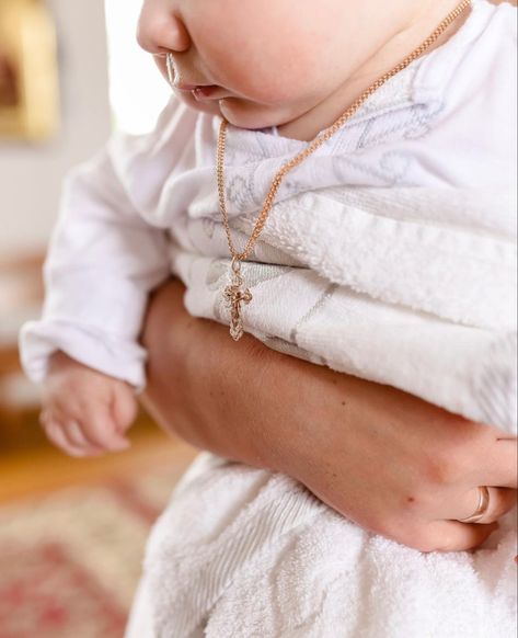 Baptism Aesthetic, Baptism Photoshoot, Christian Veils, Baptism Photography, Catholic Baptism, Baptism Photos, Future Mommy, Maternity Inspiration, Baptism Outfit