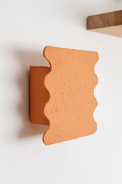 DIY Wavy Wall Sconces — Smor Home Diy Wavy Mirror, Placemats Diy, Diy Grout, Folded Paper Stars, Flower Ice Cubes, Wavy Wall, Terracotta Paint, Diy Edible, Wavy Mirror