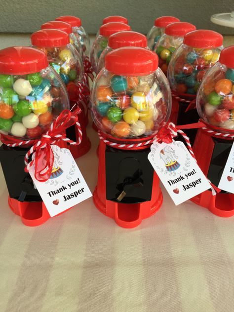 Gumball Machine Party, Gumball Party Favors, Gumball Machine Party Favors, Valentine Gumball Machine, Gumball Machine Capsule, Cute Gumball Machine, Unique Gumball Machine, Gumball Party, Circus Birthday Party