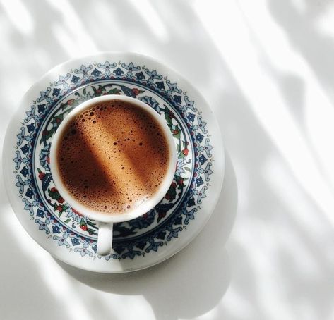 and everything nice!, earthanthem:   (via Pinterest) Turkish Coffee Reading, Turkish Coffee Recipe, Turkish Coffee Cups, Coffee Facts, Coffee Logo, Chocolate Caliente, Tea Sandwiches, Coffee Photography, Turkish Coffee