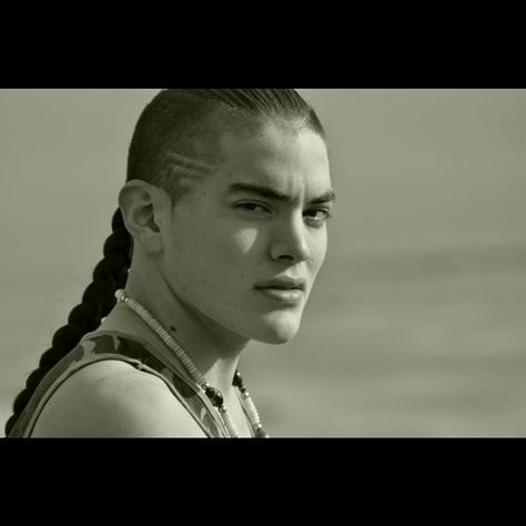 Dyami Thomas - Klamath and Ojibwe Native American Hairstyles, Native Hair, Man Ponytail, Native American Hair, Native American Actors, Native American Music, Hair Styles Men, Native American Men, American Hairstyles