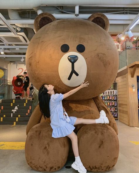 Line Brown Bear, Cony Brown, Blink Book, Blue Anime, Fantasy Photography, All Eyes On Me, Cute Stuffed Animals, Kpop Funny, Blackpink Jisoo