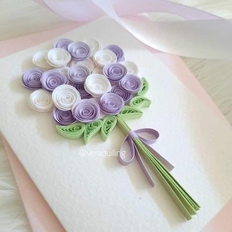 Quiling Paper Art Flowers, Paper Curling Art, Paper Craft Wall Decor, Quiling Paper Art, Quilling Flower Designs, Handmade Greeting Card Designs, Paper Quilling For Beginners, Paper Quilling Cards, Diy Crafts Bookmarks