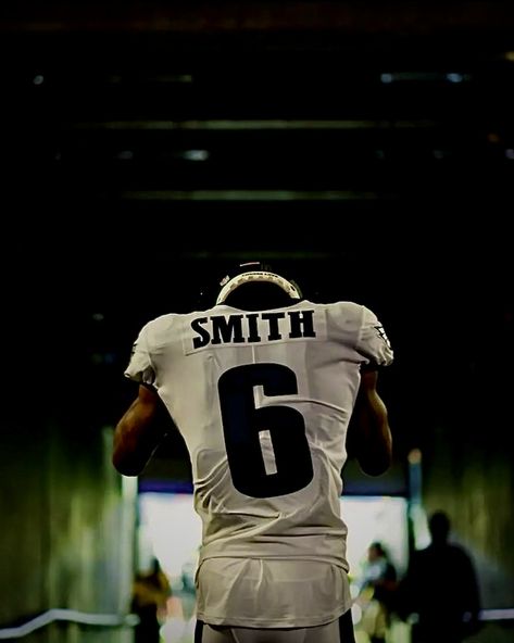 Devonte Smith Eagles, Devante Smith Eagles, Devonta Smith Wallpaper, Cold Pics, Eagles Wallpaper, Philadelphia Eagles Wallpaper, Devonta Smith, Nfl Eagles, Football Pics