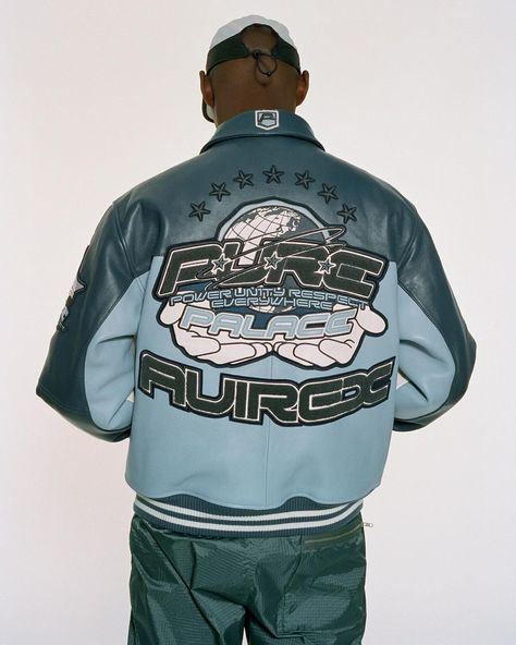 Letterman Jacket Ideas, Palace Streetwear, Streetwear Poses, Skateboard Outfits, Sick Clothes, Palace Skateboards, Biker Outfit, Stylish Hoodies, Streetwear Fits