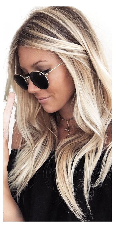 Spring Hair Color Blonde, Champagne Blonde Hair, Hair Color Blonde Highlights, Frontal Hair, Latest Hair Color, Hair Blond, Spring Hair Color, Frontal Hairstyles, Blonde Hair Looks