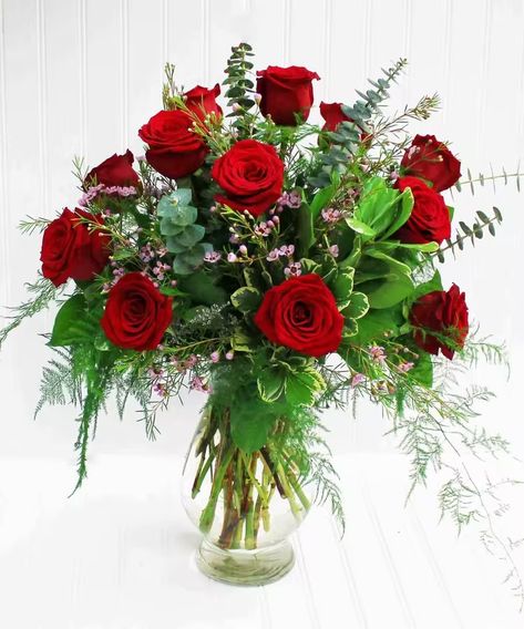 1 Dozen Superior Red Roses - Yonkers & White Plains, New York Valentine Arrangements, Valentines Day Floral Arrangements, Valentine's Flowers, Red Rose Arrangements, Valentine Flower Arrangements, Floristry Design, Dozen Red Roses, Accent Flowers, Red Lavender