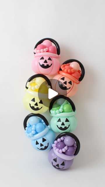 Lilly Roman on Instagram: "Always YES to Rainbow Halloween 🌈🎃 Which Halloween style do you like best? Tutorial over on the subscriber side 🩷" Halloween Balloon Ideas, Globos Halloween, Rainbow Halloween, Halloween Balloon, Balloons Ideas, Decor Business, Pastel Halloween, Balloon Crafts, Halloween Balloons