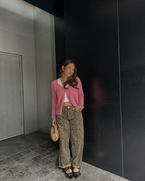 party pants !!!! 🐆🩷 leopard pants, cheetah pants, leopard pant inspo, sezane cardigan, fashion daily #leopardpants #cheetahprint #cheetahprints #leopardprinteverything #leopardprints #pinterestfashion #pintereststyle #fashioninspirations #fashioninspodaily #sezanelovers #sezaneaddict #damsonmadder Leopard Romper Outfit, Satin Leopard Pants Outfit, Style Leopard Pants, Cheetah Print Pants Outfit, Cheetah Pants Outfit, Sezane Cardigan, Leopard Pants Outfit, Leopard Print Pants Outfit, Cheetah Clothes