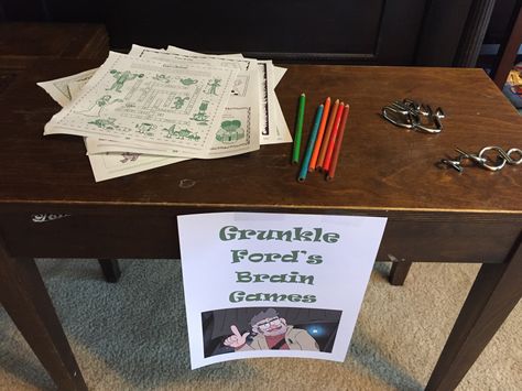 Puzzles and brain teaser station. Grunkle Ford's Brain Games. Gravity Falls birthday party. Gravity Falls Party Games, Gravity Falls Birthday, Summerween Party, Fall Party Games, Bday Party Kids, Fall Birthday Parties, Mystery Party, Camping Party, Brain Teaser