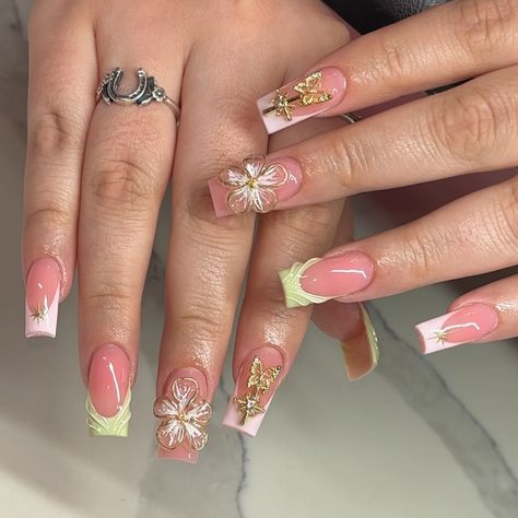 If you ask me im obsessed with these 3D flowers 🌸✨🌱 3 D Flower Nails, Pink And Yellow Nails, Uñas Aesthetic, Classy Acrylic, Girly Acrylic, 3d Flower Nails, Im Obsessed, Nails 3d, Simple Acrylic