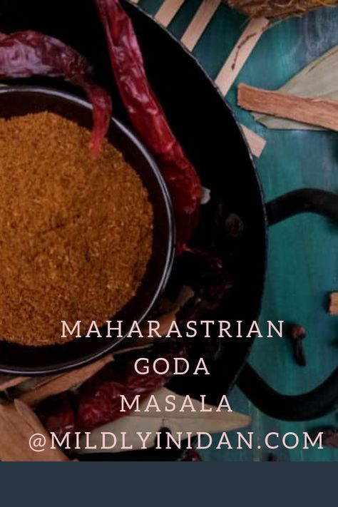 Goda Masala Recipe, Maharastrian Recipes, Goda Masala, Food Blogging, Masala Recipe, Chutney Recipes, Spice Recipes, Looks Black, Veg Recipes