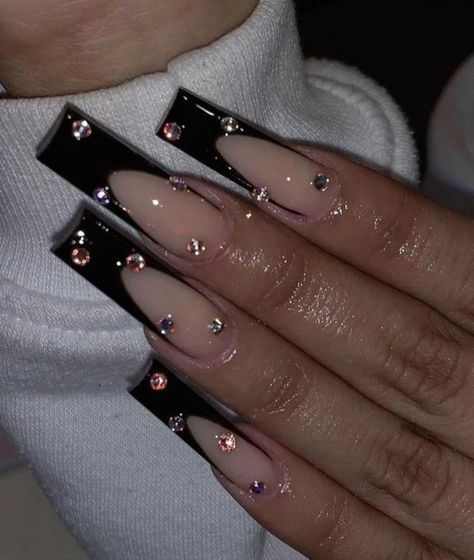 Black French Tip Nails, Black French Tip, Unghie Sfumate, Black Acrylic Nails, Edgy Nails, Grunge Nails, Long Acrylic Nails Coffin, Black French, Tip Nails