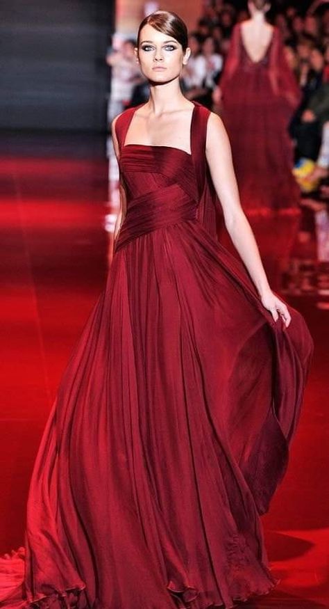 Elie Saab Dress Long, Elie Saab Wedding Dress, Elie Saab Gowns, Chelsea Boots Outfit, Outfit Boots, Boot Outfits, 파티 드레스, Elegant Dresses Classy, Red Gowns