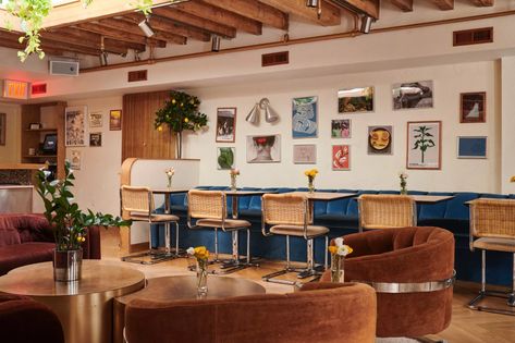 Little Ways Opens In Soho From the Team Behind LES Hotspot Flower Shop - Eater NY Bistro Interior, Lodge Aesthetic, Australian Restaurant, Surf Lodge, Mid Century Aesthetic, Artist Loft, Restaurant Seating, Casual Restaurants, Dining Room Spaces