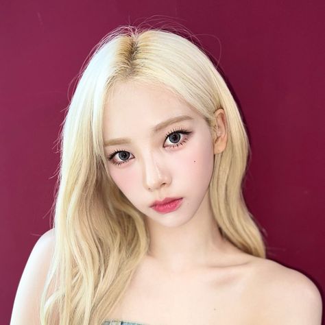 aespa icons aespa karina icons karina icons #aespa #karina Blone Hair, Girl Hair Colors, Hair Icon, Aespa Karina, Karina Aespa, Korean Idol, I Love Girls, May 20, South Korean Girls