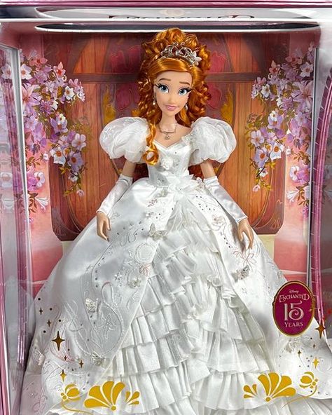 Disney Collector Dolls, Disney Princess Doll Collection, Disney Princess Doll, Disney Barbie Dolls, Enchanted Doll, Disney Princess Dolls, Ponytail Bun, Disney Collector, Barbie Gowns