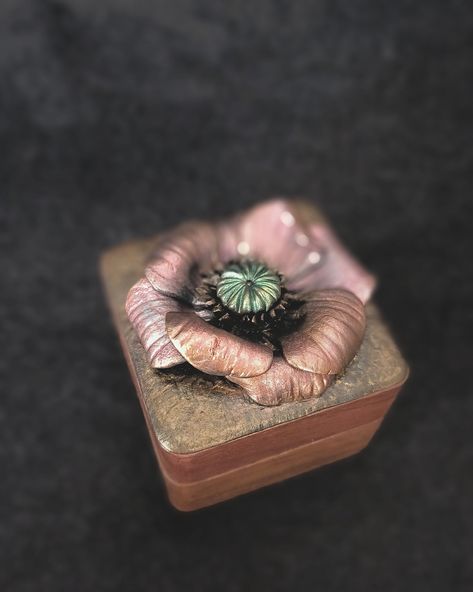 Wooden Ring Box with Poppy Flower Design - Wedding Ring Holder, Engagement Ring Box, Floral Keepsake by DRATAR on Etsy Poppy Flower Design, Flower Design Wedding, Design Wedding Ring, Unique Ring Box, Wedding Ring Holder, Wooden Ring Box, Precious Rings, Ring Holder Wedding, Engagement Ring Box