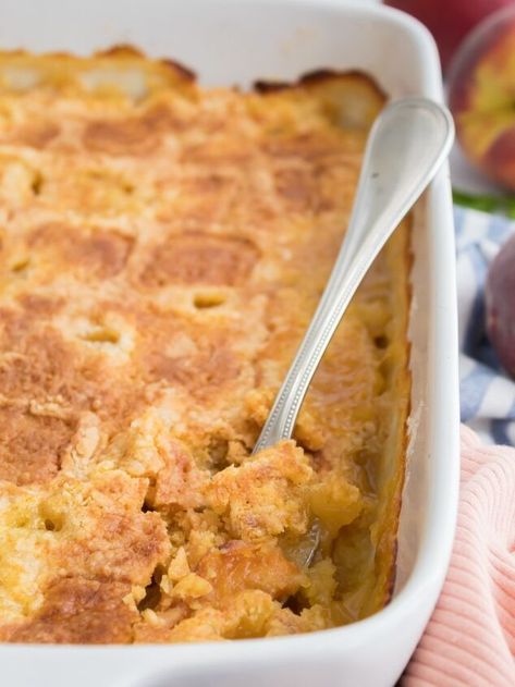 Apricot Dump Cake, Peach Spice Dump Cake, 3 Ingredient Peach Dump Cake, Quick And Easy Desserts 3 Ingredients Peach Cobblers, Peach Cobbler Dump Cake Dutch Oven, 3 Ingredient Cakes, Peach Dump Cake, Gooey Cake, Baked Peach