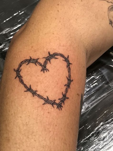 Rock Tattoos For Women, Heart With Thorns Tattoo, Barbwire Heart Tattoo, Barb Wire Heart Tattoo, Chest Tattoo For Women, Barbed Wire Heart Tattoo, Love Heart Tattoo, Chain Tattoo, Magic Runes