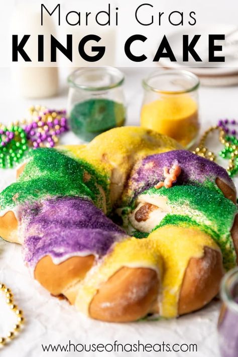 Mardi Gras King Cake King Cake Recipe, Mardi Gras King Cake, Mardi Gras Food, How To Braid, Sweet Dough, Cinnamon Recipes, King Cake, Monkey Bread, Cream Cheese Filling