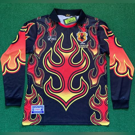 The Original Flame Jersey Was Designed By Then Technical Sponsor Asics And The Japan Football Association (Jfa) And Used At The 1996 Summer Olympics In The Us. Japan Wore A Very Eye-Catching And Very 1990’s Soccer Jersey For Their Fifa World Cup Debut In 1998. While The Team Flamed Out In France (Losing All 3 Group Stage Matches), Their Jerseys Stole The Show With Fans Still Pointing To The Edition As One Of The Best. Shipping Is Fast! Long Sleeve Football Jersey, South Africa Rugby Jersey, Team Jersey Design, Japan Football, 1998 World Cup, World Cup Jerseys, Jersey Collection, Diy Clothes Refashion, Streetwear Men