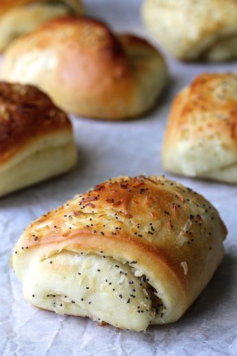 Sourdough Bread Rolls, Pocket Bread, Onion Bread, Sourdough Starter Discard Recipe, Sourdough Starter Recipe, Sourdough Baking, Sourdough Bread Recipe, Starters Recipes, Kitchen Stories