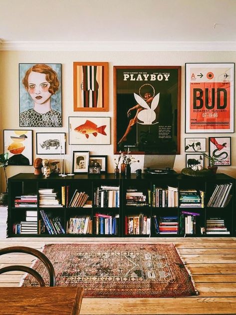 Billy Boy, Apartment Inspiration, Living Room Inspo, Book Shelf, Apartment Living, 인테리어 디자인, House Inspiration, Home Living Room, Home Deco