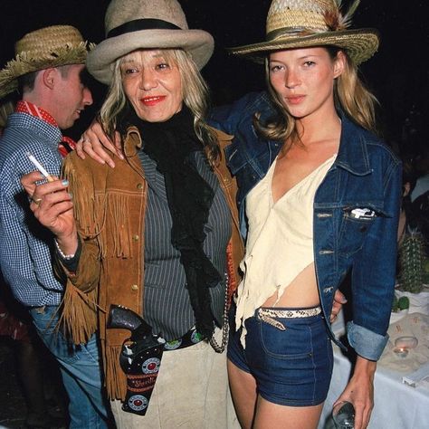 Anita Pallenberg & Kate Moss at Ronnie Wood's 50th birthday party in London, 1997. Anita Pallenberg Style, Anita Pallenberg, Ossie Clark, Marianne Faithfull, Bianca Jagger, Charlotte Rampling, Rocker Chick, Chic Summer Style, Fancy Dress Outfits