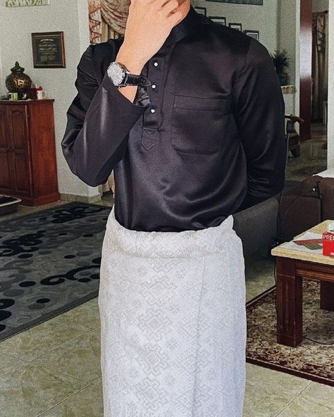 Pin on my photo Lelaki Hensem Malaysia, Ootd Boy, Outfit Cowok, Malaysian Wedding, Muka Lelaki, Ootd Poses, Gentleman Aesthetic, Muslim Style, Muslim Fashion Hijab Outfits