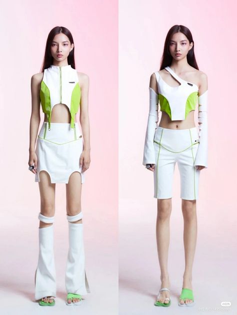 Simple Futuristic Fashion, Korean Futuristic Fashion, Cyberpunk High Fashion, Soft Techwear Outfits, Cute Futuristic Outfits, Casual Sci Fi Outfit, Futureristic Fashion, Futuristic Outfit Ideas, Futuristic Outfits Women