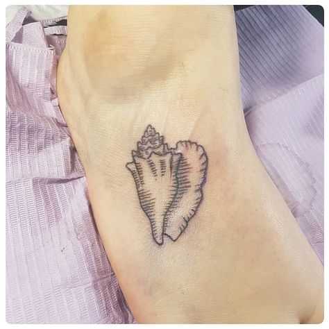 Queen Conch Shell Tattoo, Horse Conch Shell Tattoo, Conch Shell Tattoo, Shell Tattoo, Shell Tattoos, Real Tattoo, Conch Shell, Piercing Tattoo, Meaningful Tattoos