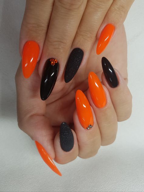 Character Nails, Elegant Touch Nails, Summer Nails 2023, 2023 Nails, Maroon Nails, Beauty Hacks Nails, Punk Nails, Simple Gel Nails, Almond Nails Designs