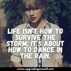 Top 15 Inspirational Quotes From The Sensational Taylor Swift #taylorSwift #taylorswiftquotes Quotes From Taylor Swift, Taylor Swift Workout, Popular Singers, Workout Quotes, Taylor Swift Birthday, Yearbook Quotes, Song Lyric Quotes, All About Taylor Swift, Life Motto