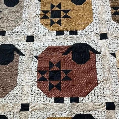 APQS on Instagram: "Take a look at this adorable quilt – it’s shear perfection (you see what we did there? 😉). Double T Longarm Quilting did a fabulous job creating this sheep quilt using the Double Dutch pantograph and her #APQS Millie. Great work!" Sheep Quilt, Sheep Quilt Patterns Free, Sheep Quilt Pattern, Sheep Quilt Block Pattern, Wooly Stars Quilt, Sheep Quilts Ideas, Cow Pattern Quilt, Hexagon Sheep Quilt, Sheep Pillow Pattern