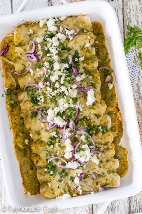 Enchiladas Verdes Vegetarian, Vegetarian Verde Enchiladas, Vegan Enchiladas Verde, Green Enchiladas Vegetarian, Veggitarin Meals, Tofu Enchiladas, Creamy Sriracha Sauce, Vegan Casseroles, Quinoa Cakes