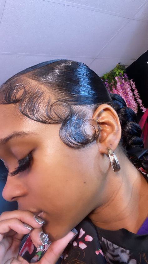 Edges With Ponytail, Knotless Braids Dramatic Edges, Wig Dramatic Edges, Dramatic Edges Tutorial, Edges With Knotless Braids, Edges Knotless Braids, Edges With Locs, Fluffy Baby Hairs, Fluffy Edges