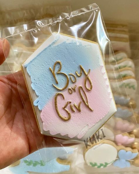 Gender Reveal Ideas Cookies, He Or She Gender Reveal Cookies, Gender Reveal Cookies Neutral, Gender Reveal Sugar Cookie Ideas, Gender Reveal Cookies Ideas Simple, Gender Reveal Royal Icing Cookies, Gender Reveal Cookie Cake, Gender Reveal Baked Goods, Gender Reveal Decorated Cookies