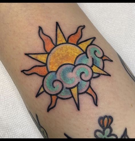 Cartoon Sun Tattoo, American Traditional Clouds, Colorful American Traditional Tattoo, Sun And Clouds Tattoo, Traditional Sun Tattoo, Iconic Tattoos, Celestial Tattoos, Knee Tattoos, Abstract Tattoo Ideas