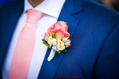 Groom wedding blue suit peach pink tie and rose boutonniere Wedding Blue Suit, Wedding Suits Men Blue, Groom Blue Suit, Blue Tux, Peach Tie, Best Wedding Colors, Suit Groom, Wedding Photography Checklist, Groom Wedding Attire