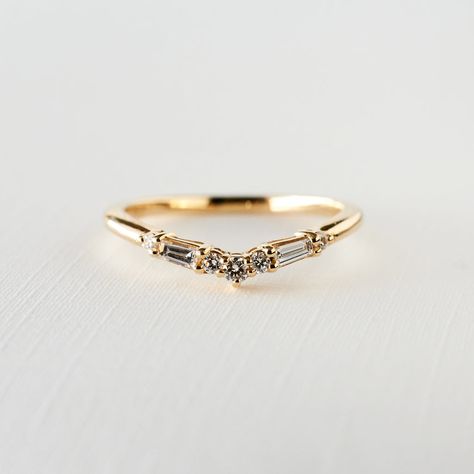 Baguette Wedding Band, Diamond Band Engagement Ring, Stacked Wedding Rings, Ring Pop, Right Hand Rings, Yellow Gold Setting, Baguette Cut Diamond, Wedding Rings Vintage, Engagement Bands