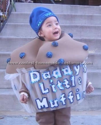 Jack told me he wanted to be a muffin for halloween. His favorite book is "If You Give a Moose a Muffin." Here's a close how-to. Muffin Costume, Pineapple Costume Diy, Dressup Ideas, Nutrition Month Costume, Trail Ideas, Pineapple Costume, Purim Costumes, Diy Pineapple, Food Costumes