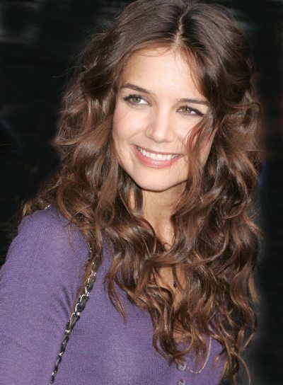 Curly hairstyles: Katie Holmes' long, layered curls Katie Holmes Hair, Medium Brown Hair Color, Medium Brown Hair, All Hairstyles, Hair Styles 2014, Long Brown Hair, Long Layered Hair, Katie Holmes, Everyday Hairstyles