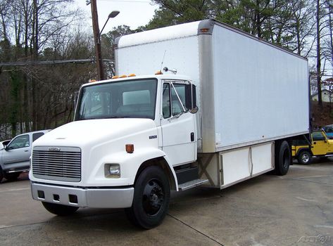 Box Truck, Diesel Cars, International Harvester, Camera Photo, Colorful Interiors, Motor Car, Cars Trucks, Trucks, Cars